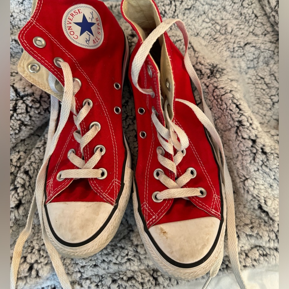 Red Converse